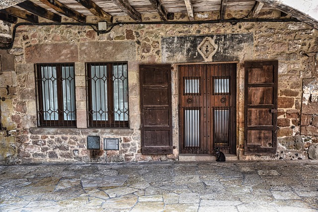 Free Door Building photo and picture