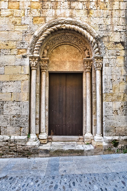 Free Door Building photo and picture