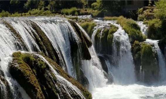 Free Natural Mountain Scenery photo and picture