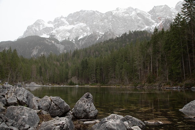 Lago De Montaña, Montañas, Naturaleza