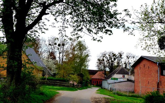 Free Village Entrance Landscape photo and picture