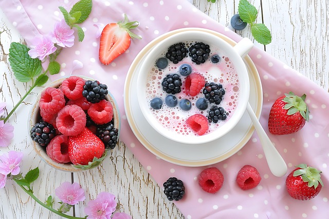 Free ai generated raspberries dessert illustration