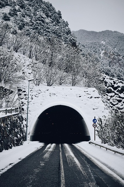 Andorra, Kold, Mørk, Kørsel, I Trance