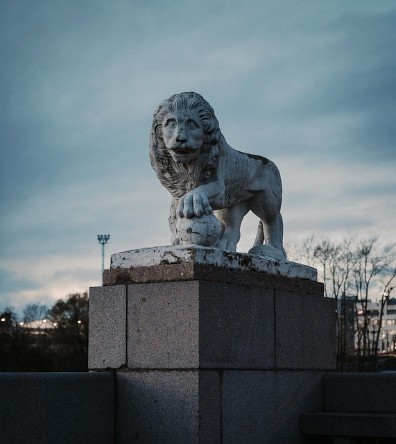 Escultura, A Estátua, Monumento, Leo