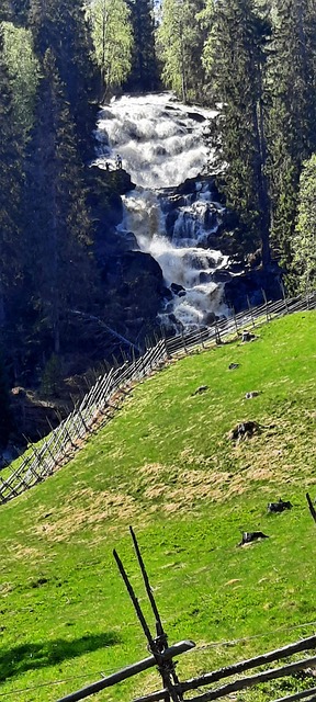 Free Waterfall The West Case photo and picture