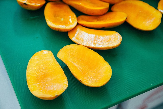 Free Mango Fruit photo and picture