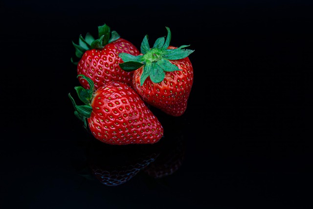 Free Strawberries Fruit photo and picture