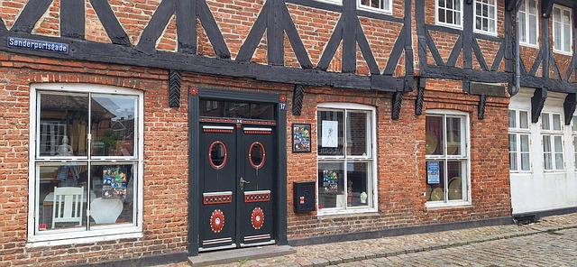 Free Craftsmanship Architecture photo and picture