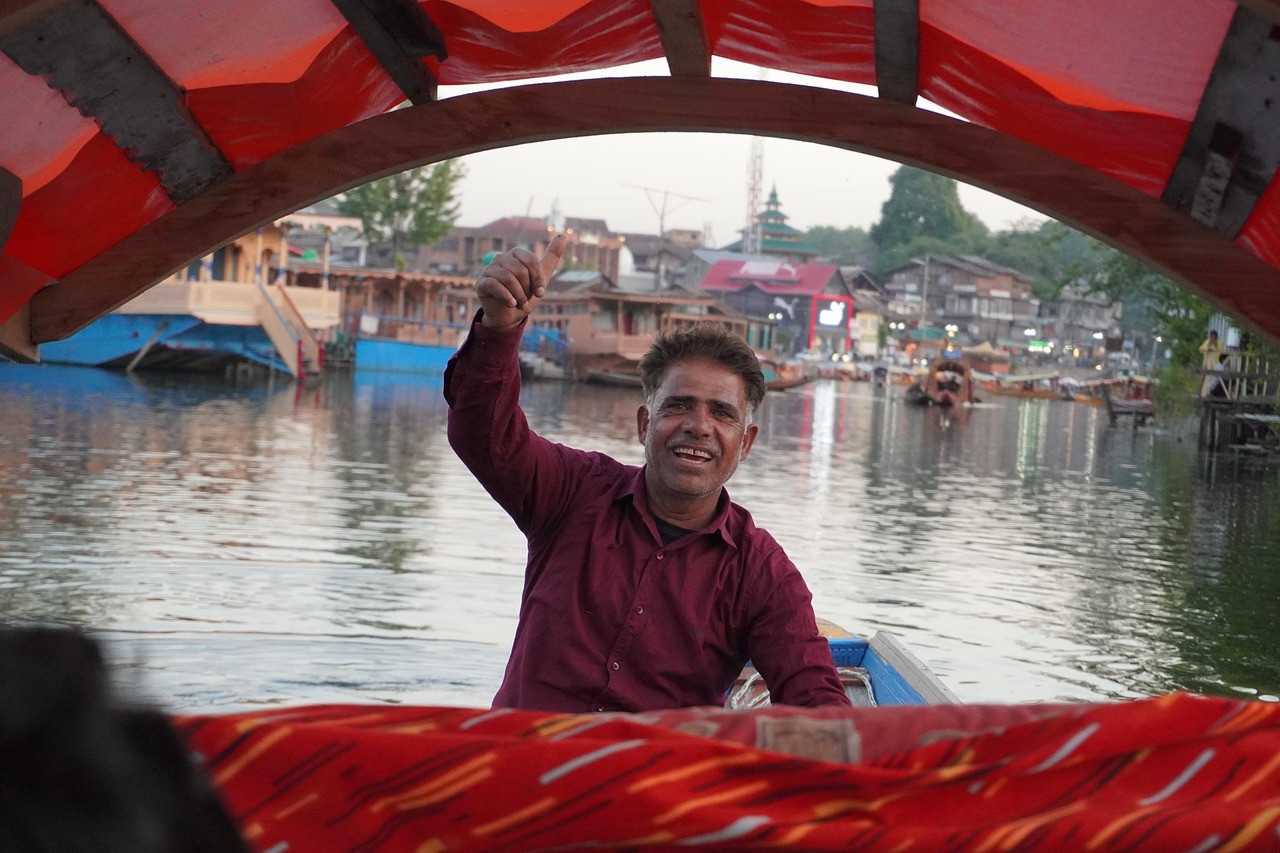 Winter Dreams Begin with Kashmir Holiday Packages