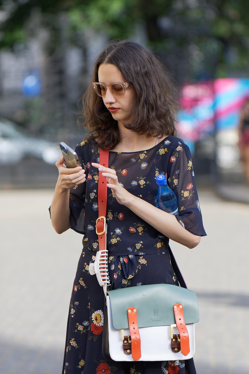 Chubasquero Largo Para Mujer | Impermeable Con Capucha | Ligero Y Plegable Para Exterior - Riou