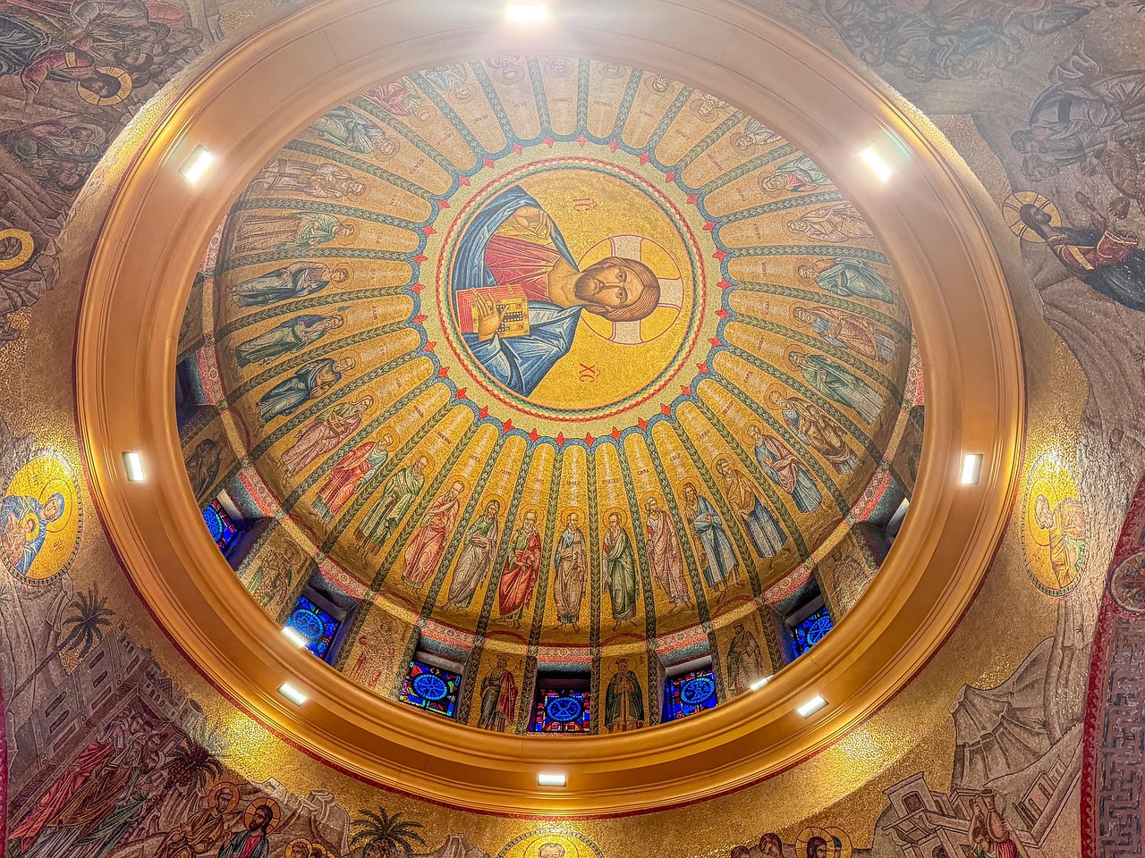 Church - free online jigsaw puzzle photo