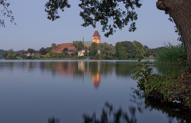Free Ratzeburg Castle photo and picture