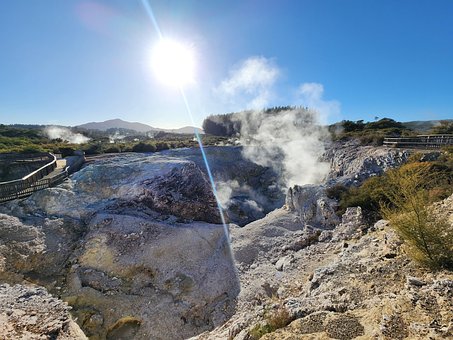 Free Wai-O-Tapu Thermal Wonderland photo and picture