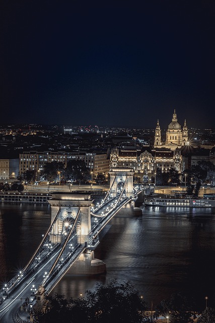 Bro, Natt, Ungarn, Budapest, Sommer
