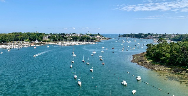 Bretanha, Benodet, Porta, Barco A Vela