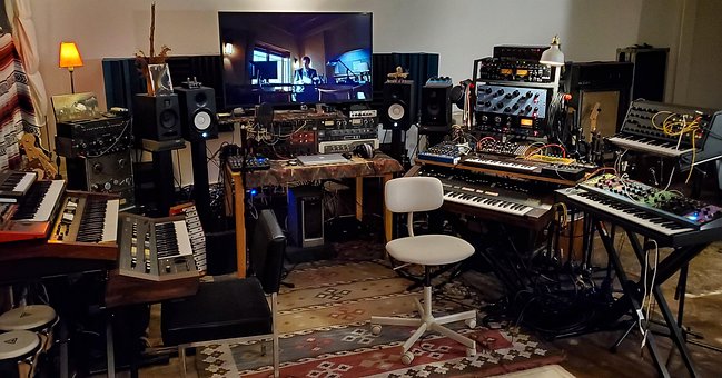 Free Studio Music photo and picture