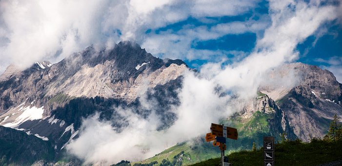 Oeschinensee, Oberland Bernês, Montanha
