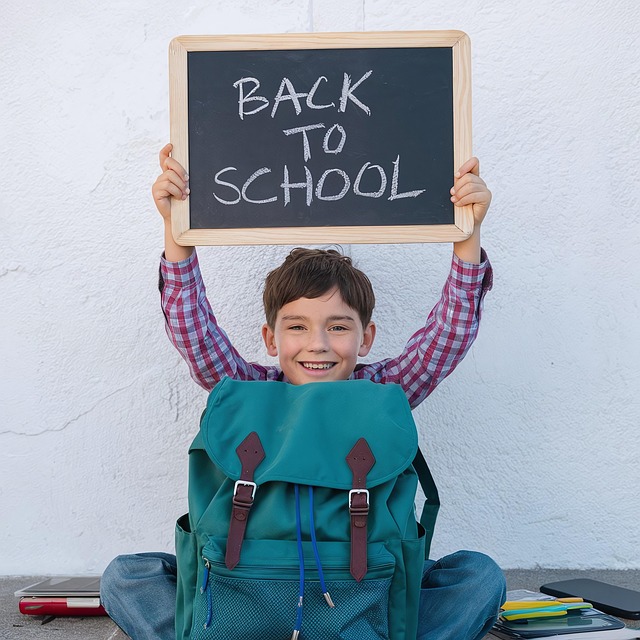Free back to school child education illustration