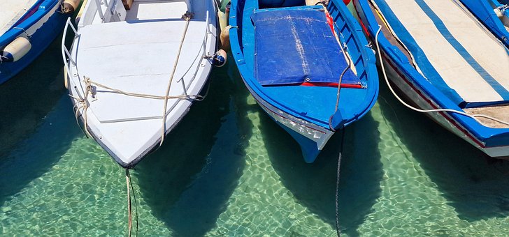 Lodě V Mondello, Mondello, Lodě