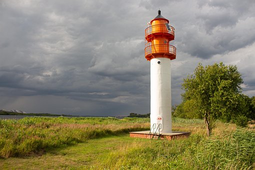 Free Lantern Water photo and picture