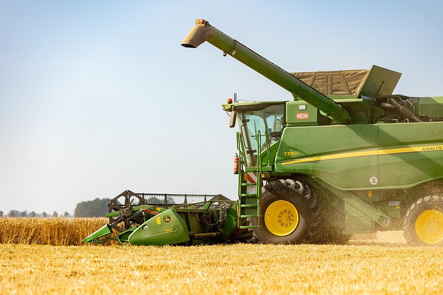 Free Combine Truck photo and picture