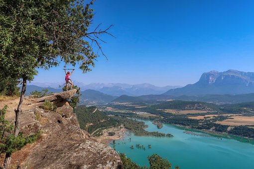 Free Mountain Pyrenees photo and picture