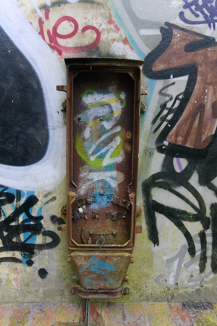 Free Graffiti Ruin photo and picture
