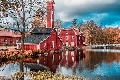 Free Village Lake photo and picture
