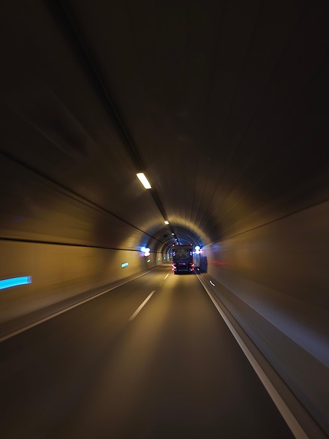 Tunnel, Lastebil, Gate, Vei, Bytte Om