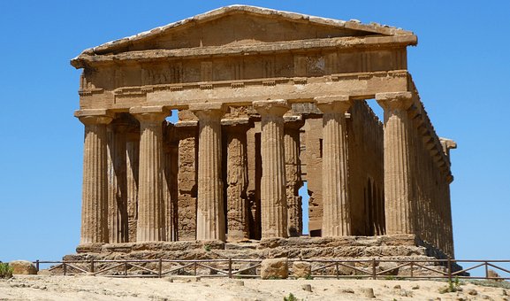 Tinning, Gammel, Sicilia, Arkitektur