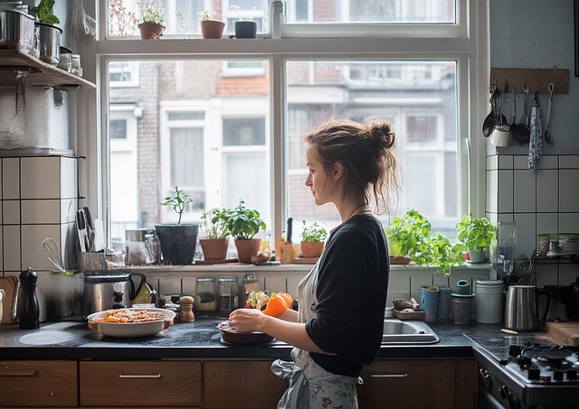 Free kitchen woman preparing illustration