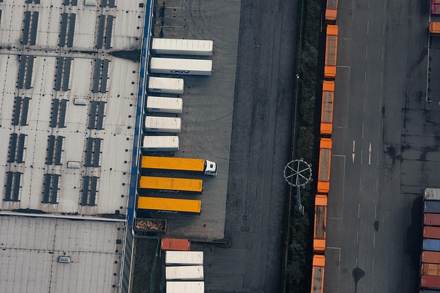 Free Hamburg Harbor Dockworkers photo and picture