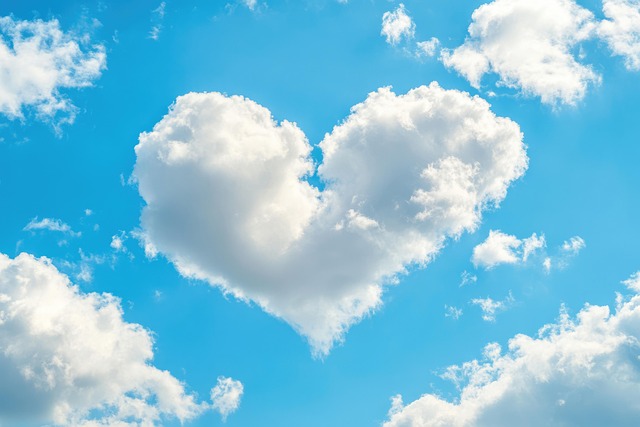 Free ai generated heart cloud illustration