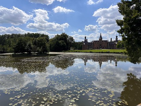 Free Castle Belgium photo and picture