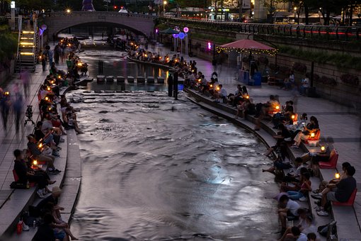 Free Seoul Cheonggyecheon Stream photo and picture