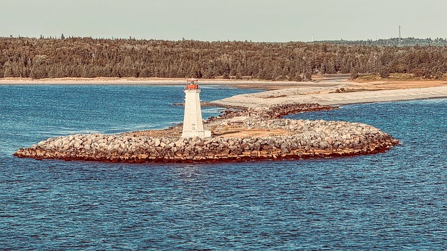 Free Lighthouse Sea photo and picture