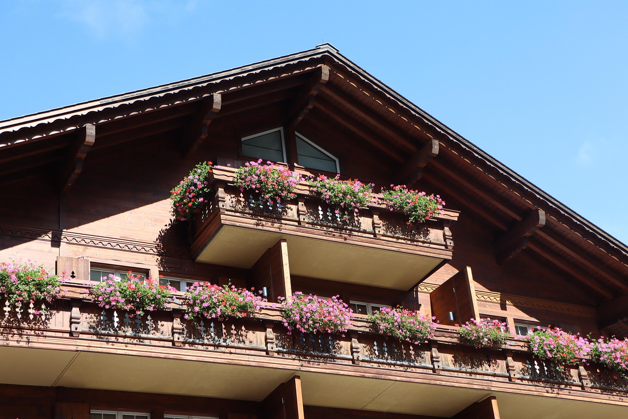 Chalet Mountain Hut Architecture Free photo