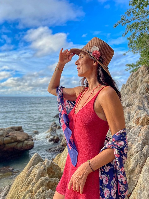 Frau, Rotes Kleid, Nachdenklich, Meer