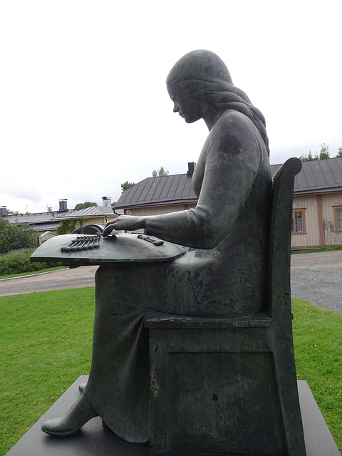Spole Blonder, Statue, Kunsthåndværk