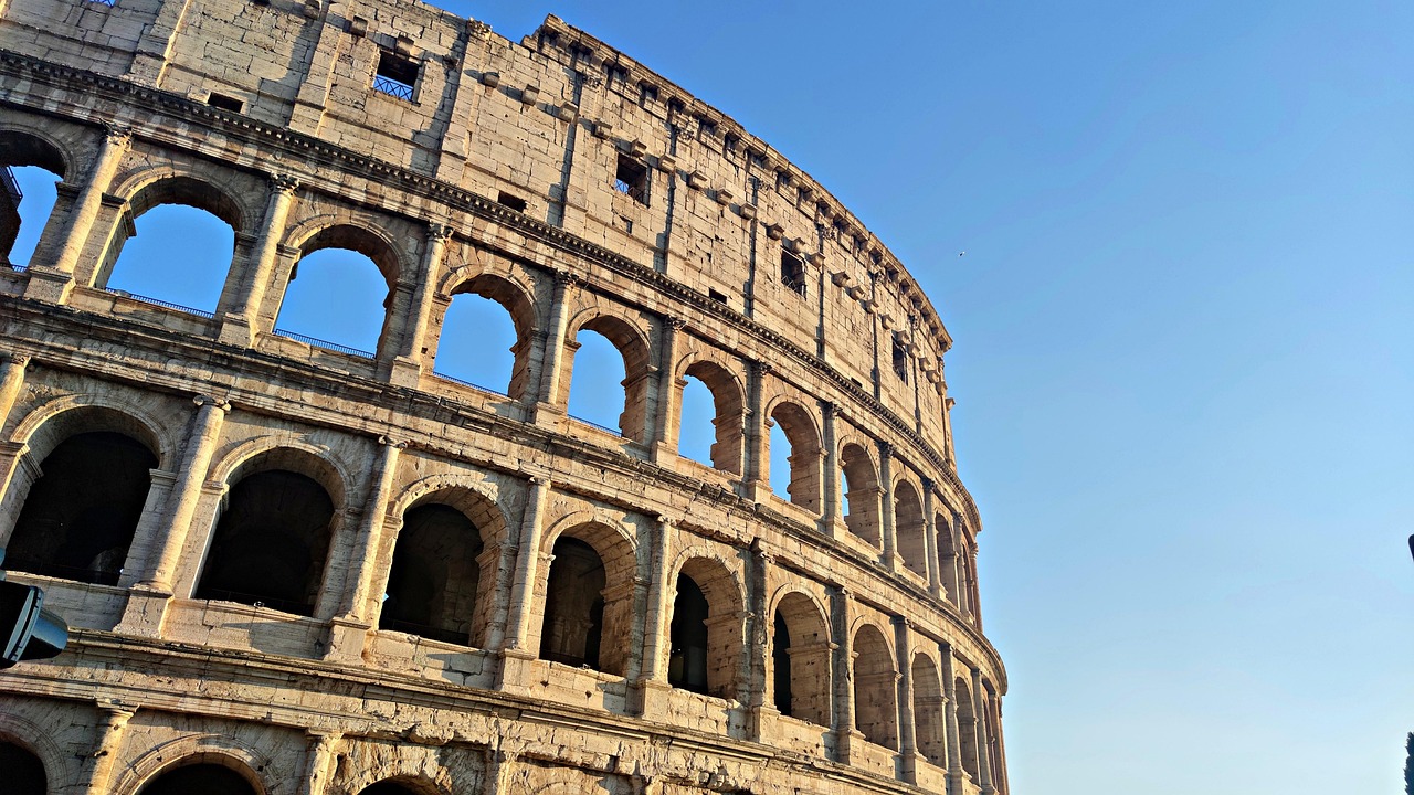 Coliseum Building Monument - Free photo on Pixabay