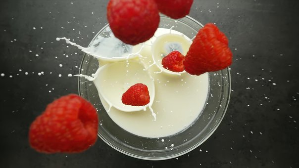 In Zeitlupe, Küche, Obst, Beeren