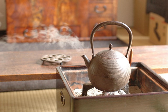 Free Brazier Iron Kettle photo and picture