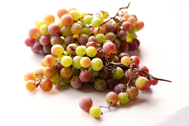 Free Grapes Fruit photo and picture