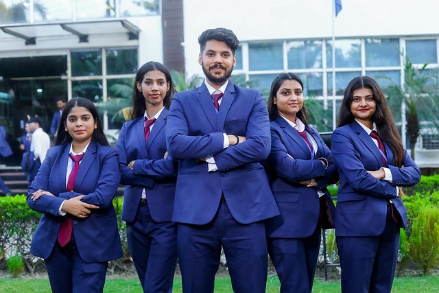 Free Best B-School In Delhi-Ncr photo and picture