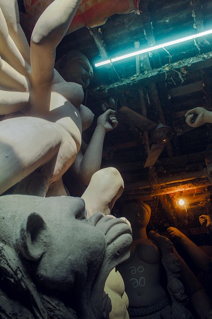 Skulptur, Kumortuli, Filmisch