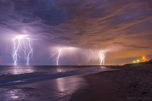 Free Thunderstorm Sea photo and picture