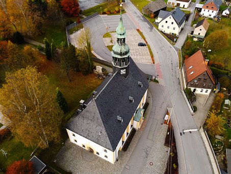 Kirche, Neudorf, Sehmatal, Luftaufnahme