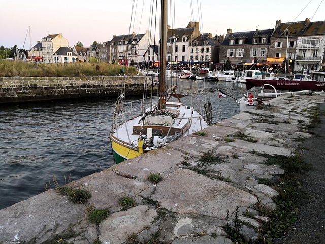 Free Port Boat photo and picture