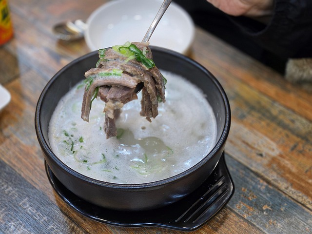 Koreanisch, Essen, Ttukbaegi, Knall
