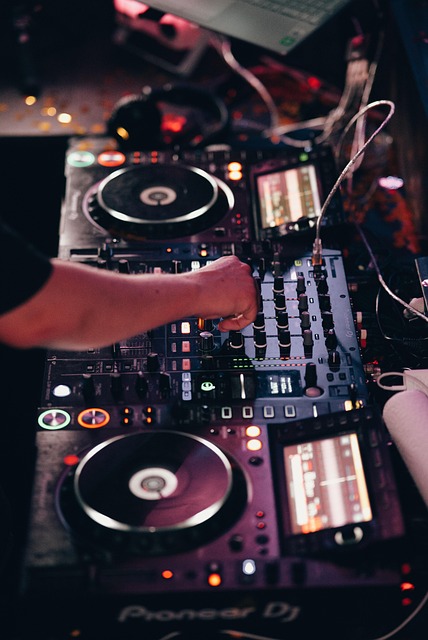 Free Dj Mixer photo and picture